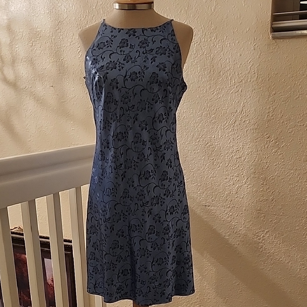 Elegant Blue Floral Dress